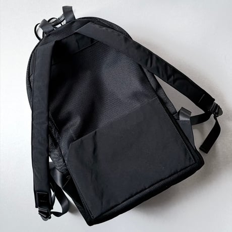 モノリス メッシュ black, white