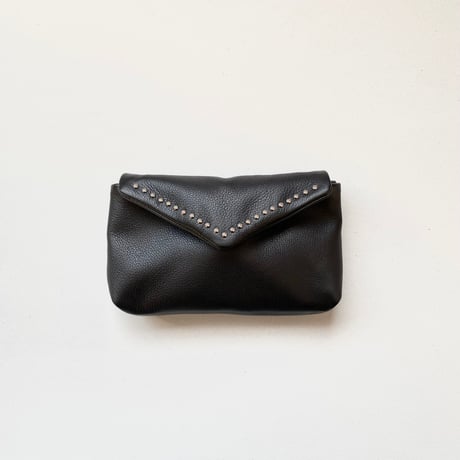 studs pochette