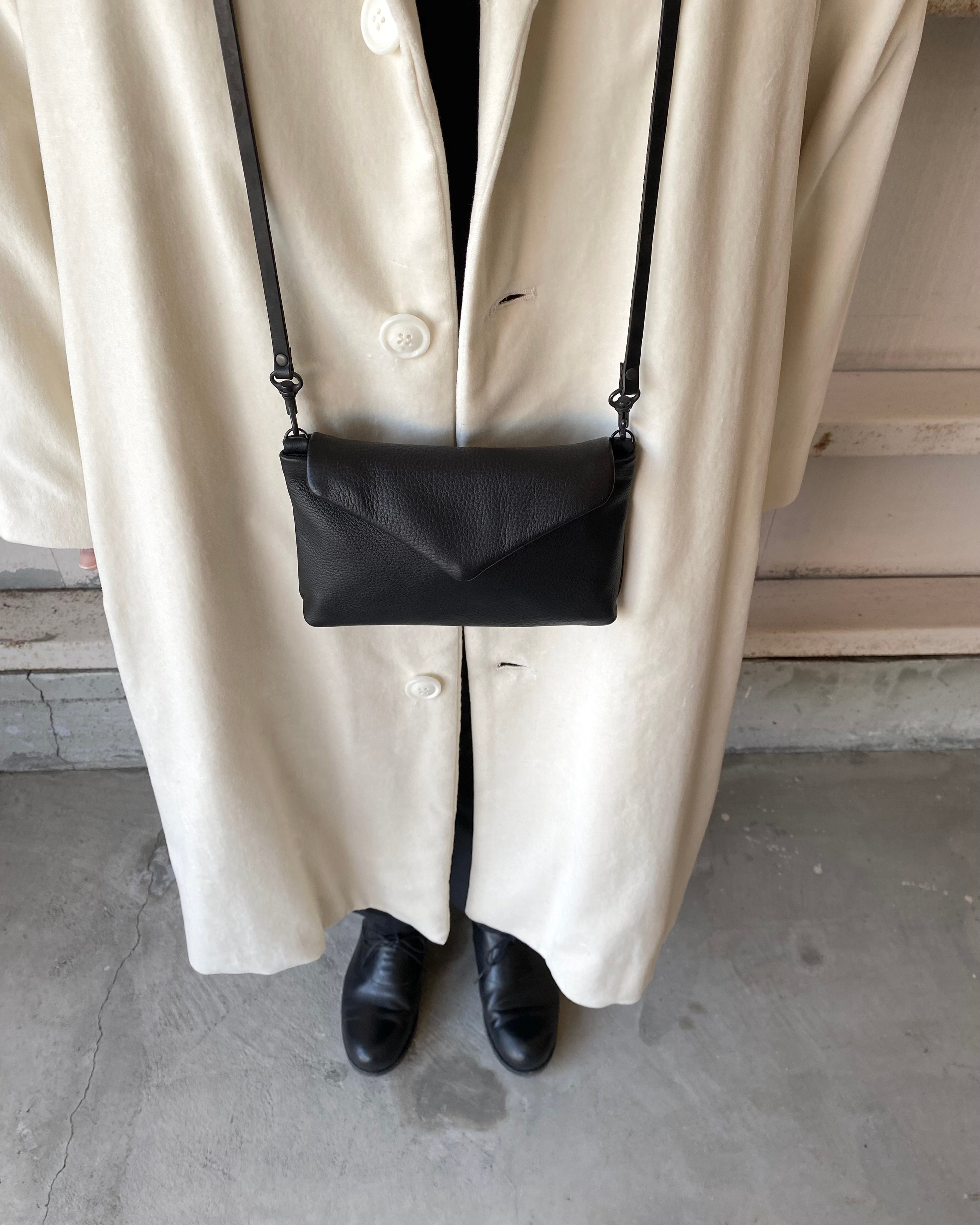 フラップポーチプラス black | odd
