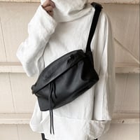zip bag L  leather
