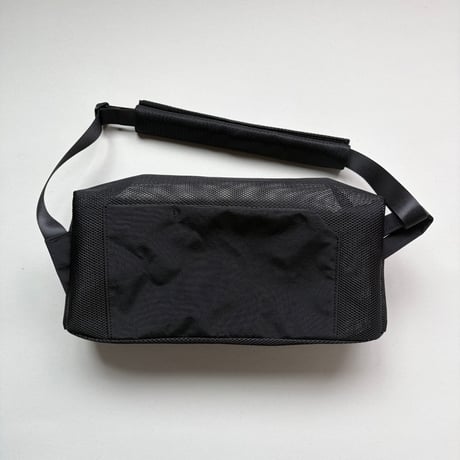 zip bag L  メッシュ black,white