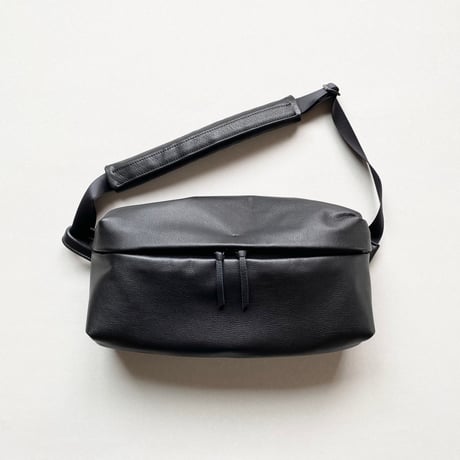 zip bag L  leather
