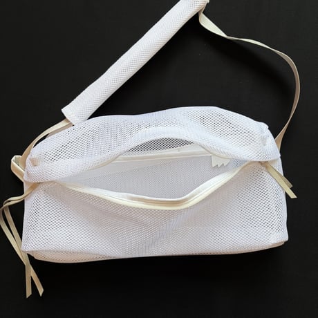 zip bag L  メッシュ black,white