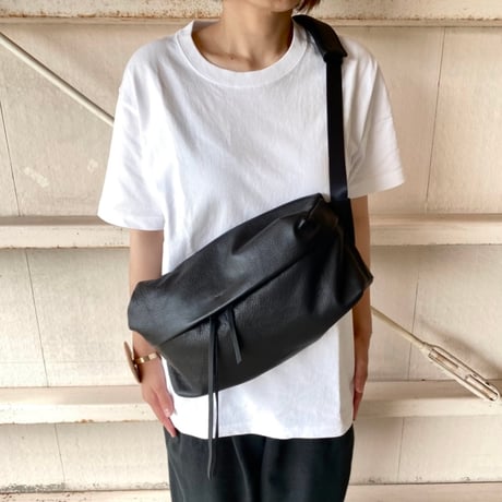 zip bag L  leather