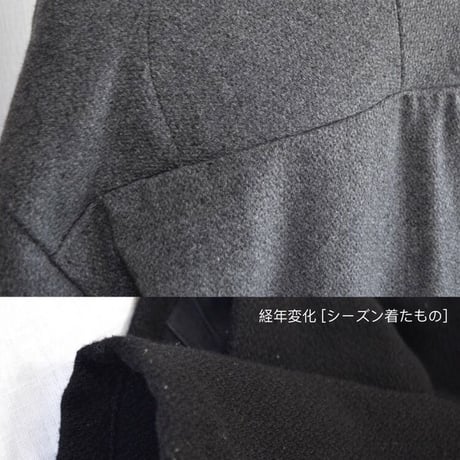 荒れないコート　gray