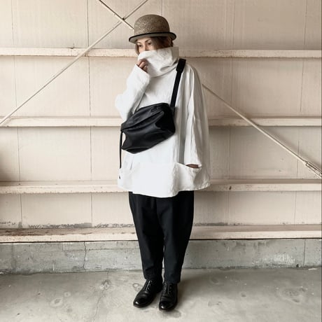zip bag L  leather