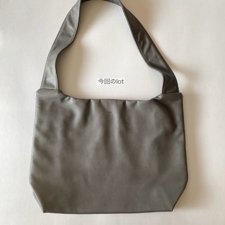 ミドルショルダー leather  斜めがけ black,gray