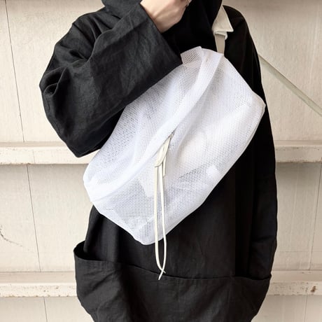 zip bag L  メッシュ black,white