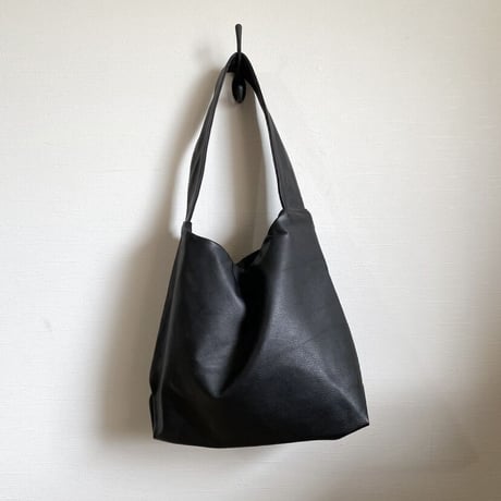 ミドルショルダー leather  肩掛け58cm  black,gray