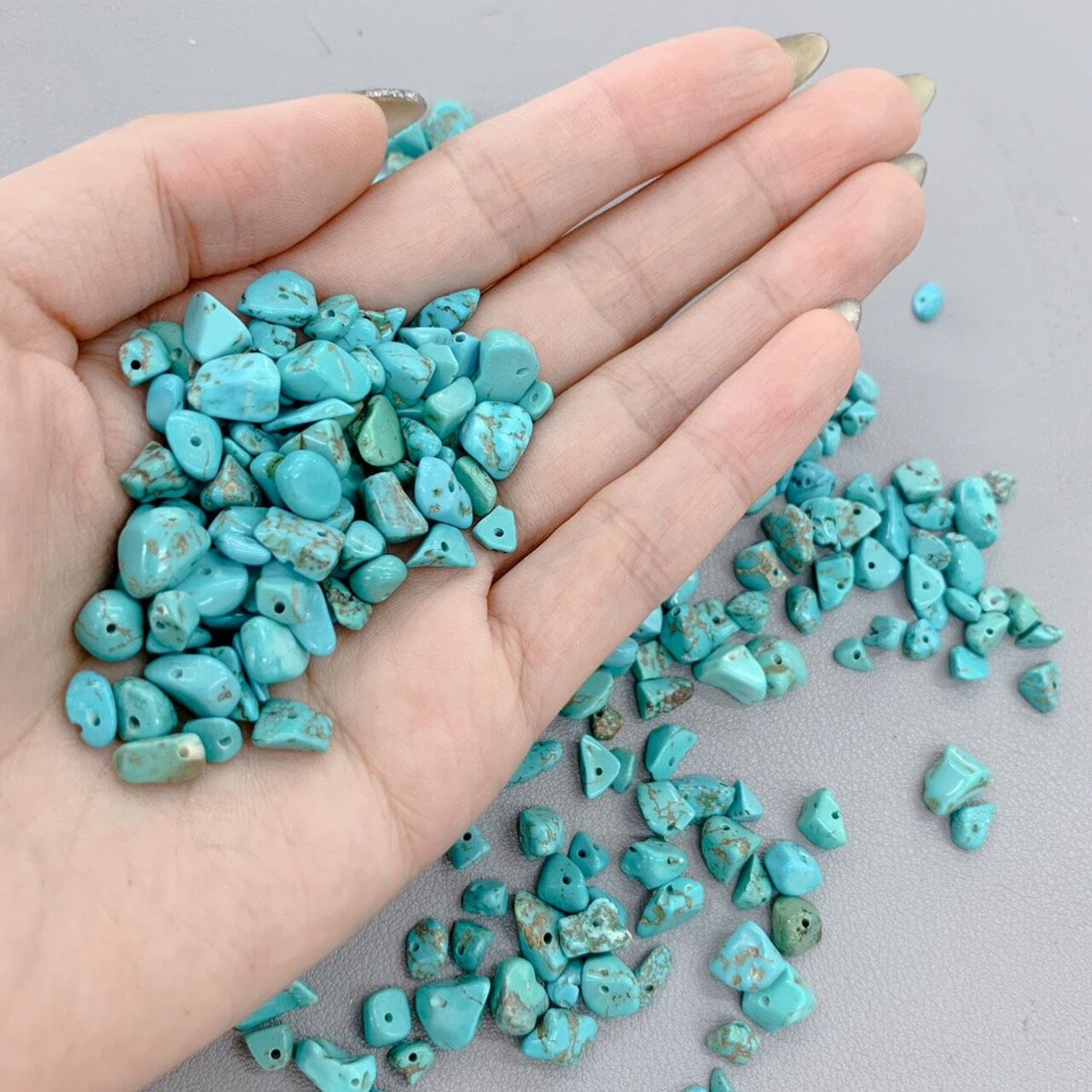 穴あき】さざれ石 天然石 ターコイズ 20g [G-8] | UNI STONE