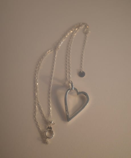 HEART LONG NECKLACE