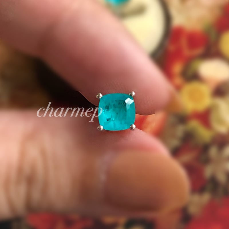 HM ピアス シルバー 勾玉 ネオンライトグリーン マーブル HM