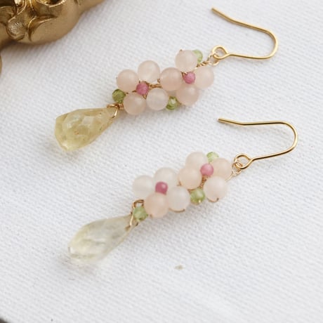 ☆453❤️うさぎ天然石水晶桜ピアス和柄イヤリングパワーストーン