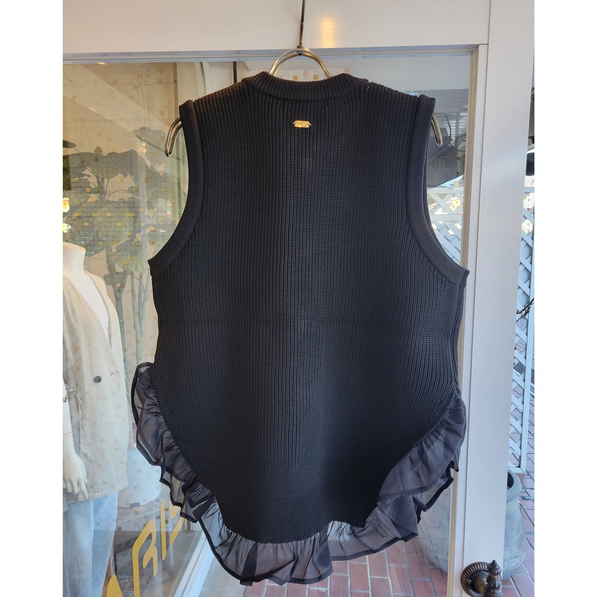 ★☆TO  BE CHICフリルトリムニットボレロ★☆【新品】 Ritto リット 202421-FB アイレットジレ ニットベスト ロング