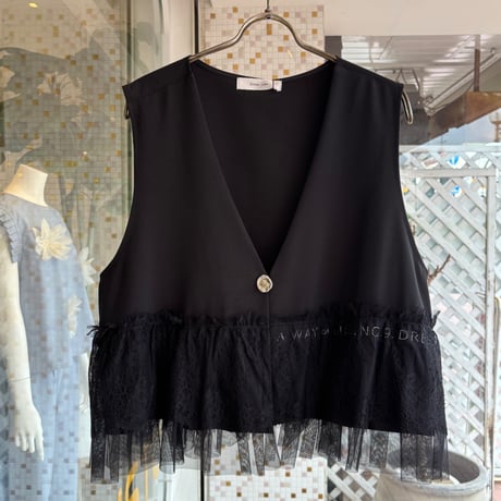 レースフリルベスト×パンツ　setup