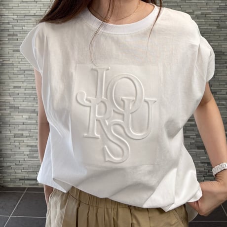 エンボスロゴバックジップTシャツ
