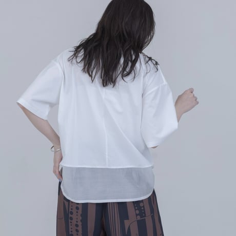 モノクロアートプリントリボンモチーフTシャツ