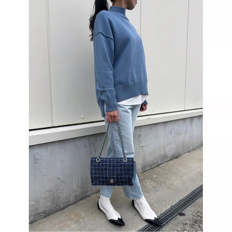 ハイネックもっちりニット