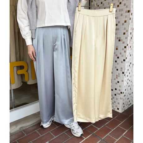 サテンハイウエストストレートパンツ