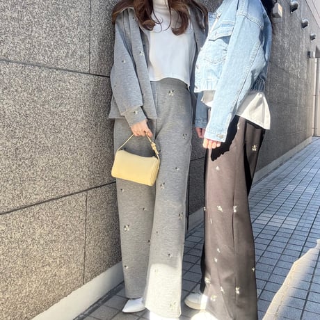 フラワー刺繍ボンディングパンツ