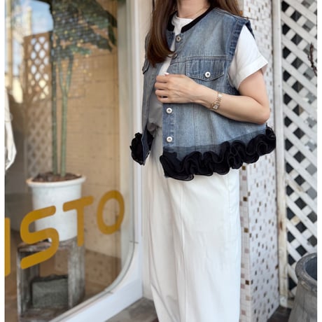 裾フリルチュールデニムジレ