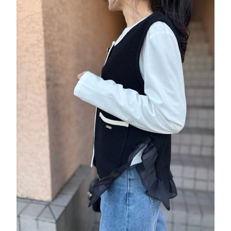 フリルヘムニットジレ