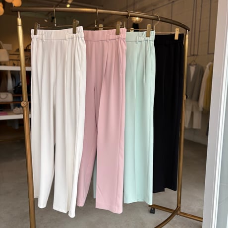 タックワイドストレートパンツ