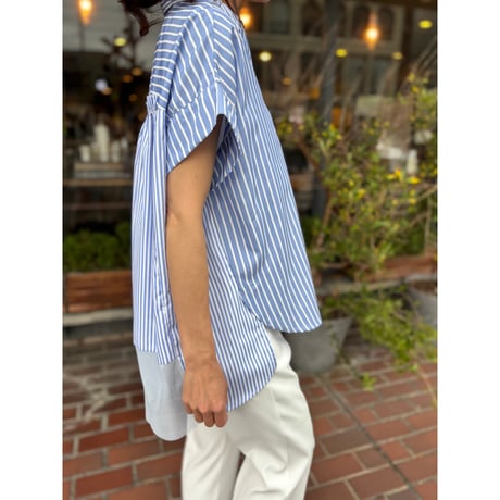 ストライプブラウス