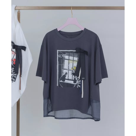 モノクロアートプリントリボンモチーフTシャツ