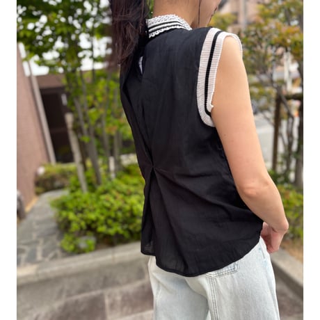 襟付きレースブラウス