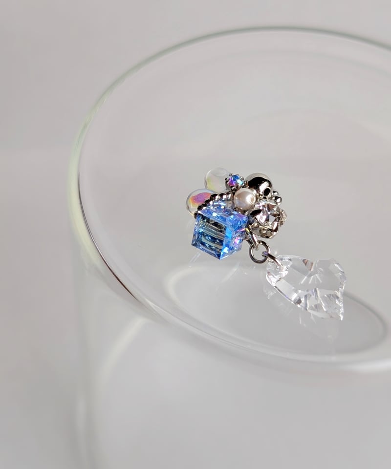cube sapphire shimmer | AIMEE