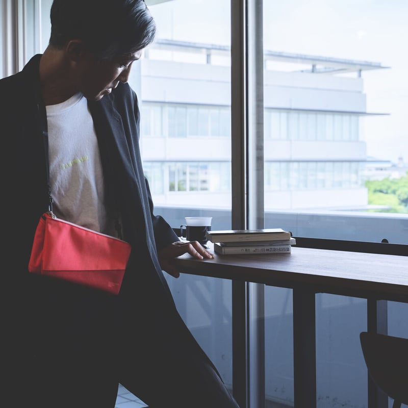 VOYAGE サコッシュ カーキ | stairs design products onlin
