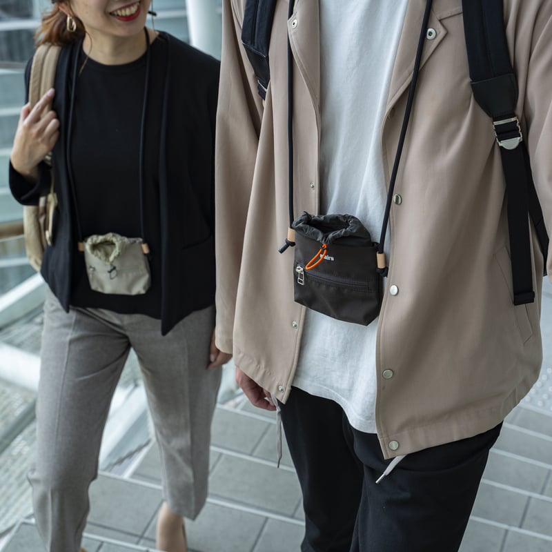 SUSTAINA01 ネックポーチ ベージュ | stairs design products SUSTAINA01 ネックポーチ ベージュ | stairs design products