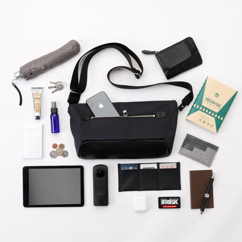 H-K スリングバッグ グレージュ | stairs design products onli