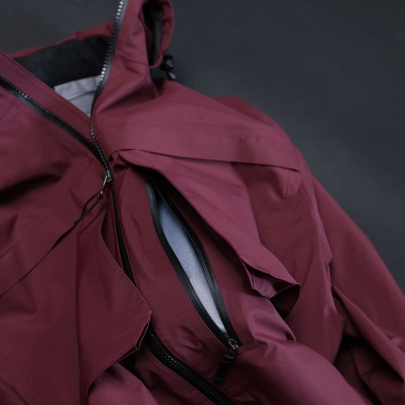 Tilak+POUTNIK】Caw Jacket GTX | gearism store