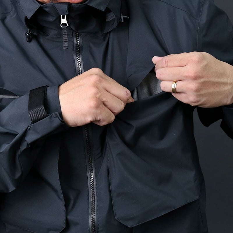 Tilak+POUTNIK】Caw Jacket GTX | gearism store Tilak+POUTNIK】Caw Jacket GTX | gearism store