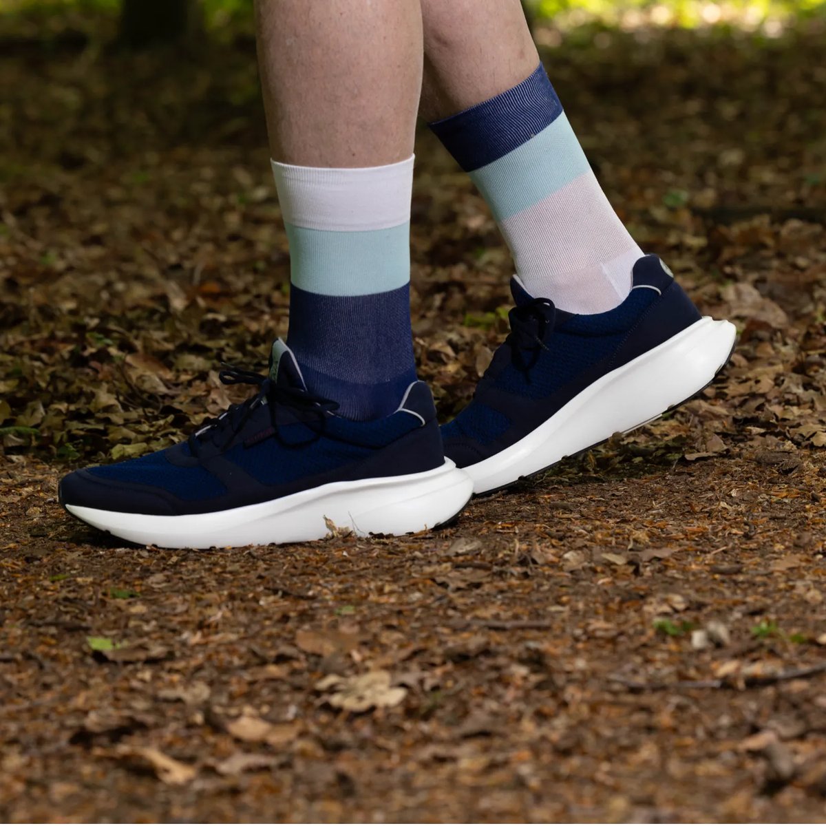 LUNGE】 Vivo Run Mens Navy/White | gearism store