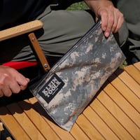 【KLEIN TOOLS】 5139C Zipper Bag, Camouflage Cordura Nylon Tool Pouch