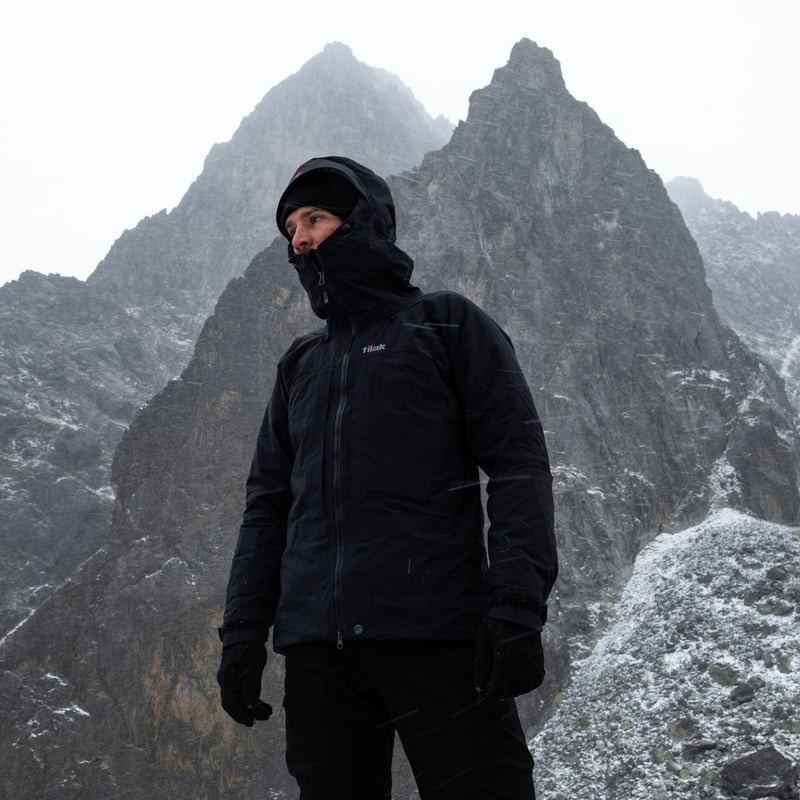 tilak エボリューションジャケット　マウンテンパーカー XS poutnik Tilak+POUTNIK】Evolution Jacket_CaviarBlack | g