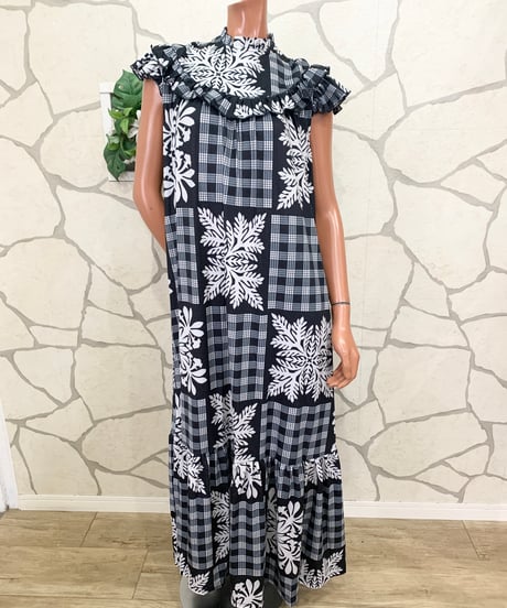 QUILT SLEEVELESS MUUMUU DRESS 　キルトスリーブレス ムームードレス