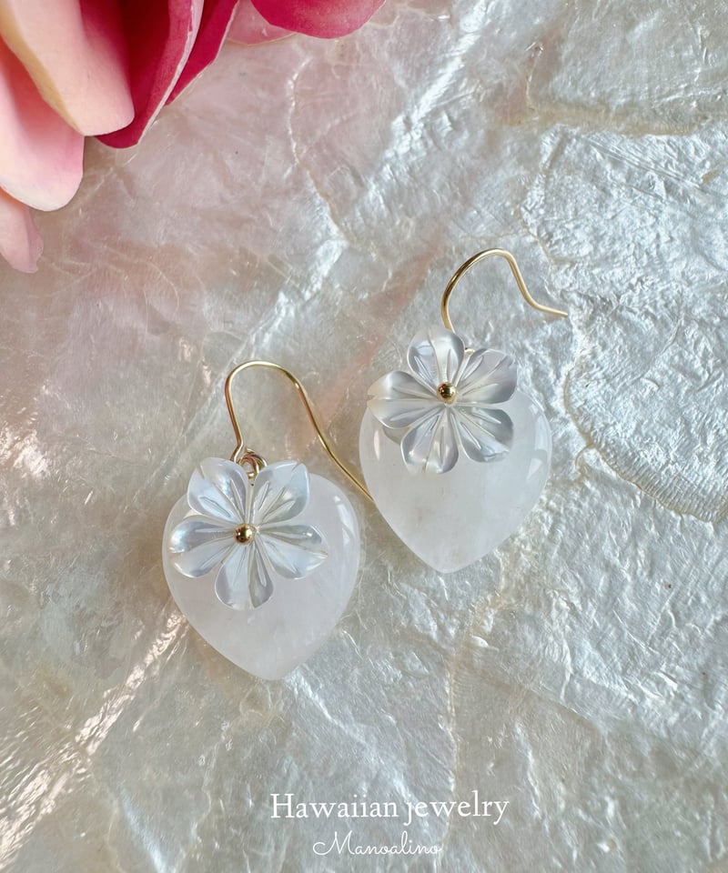 天然石とプルメリアピアス イヤリング 天然石クリスタルクォーツ×プルメリアピアス | Mariee's