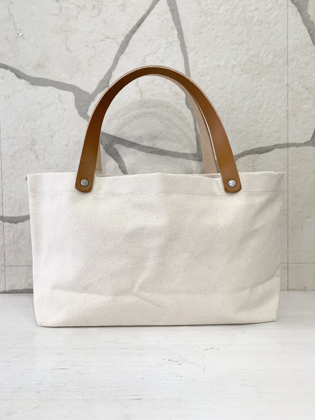ハワイ限定　DEAN & DELUCA レザーハンドルトート　ディーンデルーカ LEATHER HANDLE TOTE - DEAN & DELUCA HAWAII