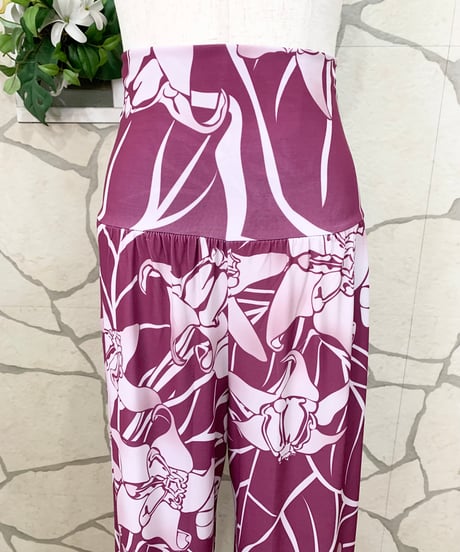 PUA KALAUNU リラックスパンツ
