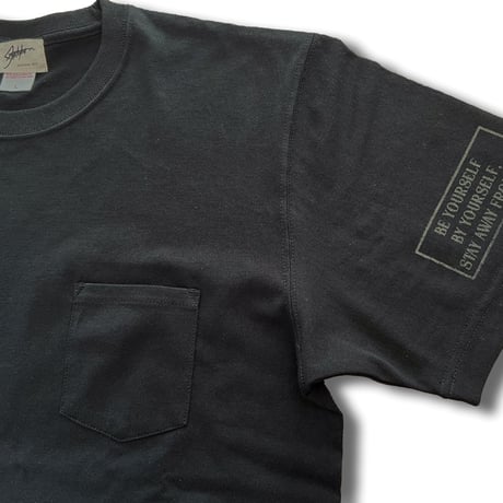 BE YOURSELF Pocket T-shirt (Black×Beige)