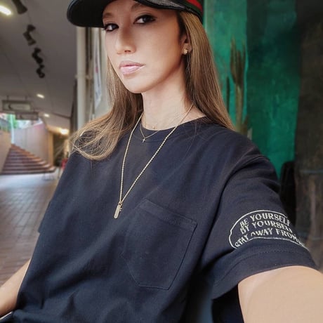 BE YOURSELF Pocket T-shirt (Black×Beige)