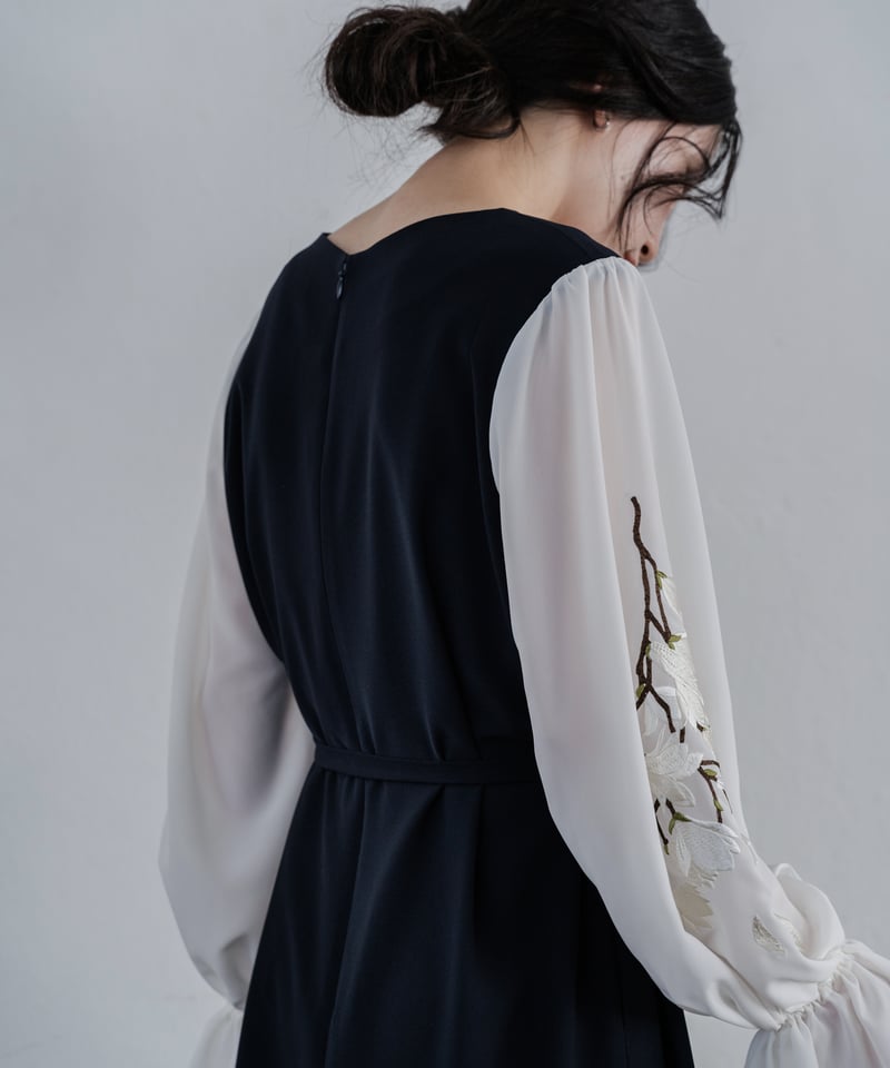 花を着るワンピース#02【白木蓮】-navy- | iCONOLOGY