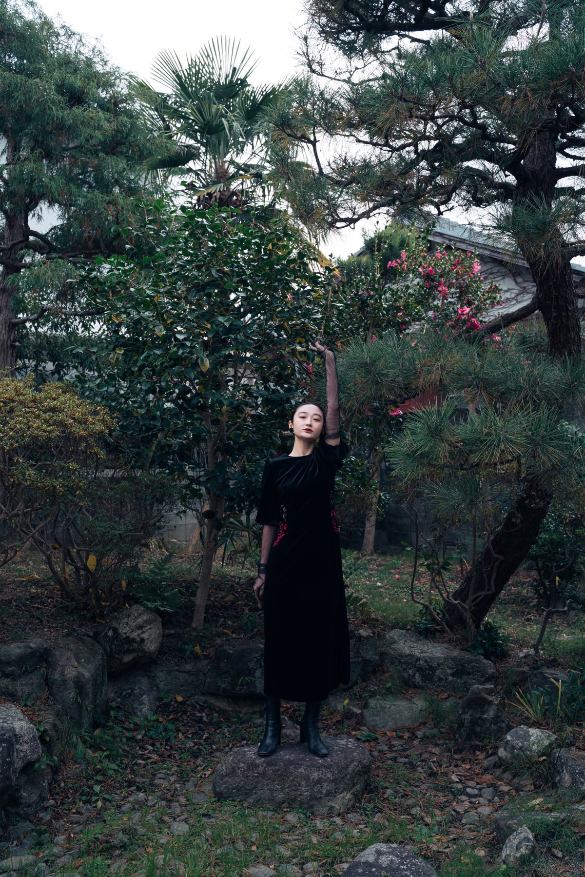 花を着るワンピース#06【南天】-black- | iCONOLOGY