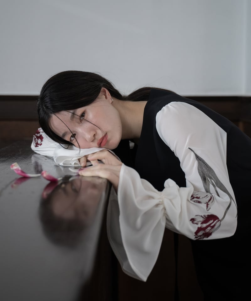 花を着るワンピース#02【チューリップ】-black- | iCONOLOGY