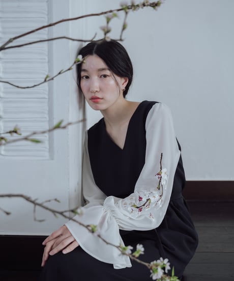 iCONOLOGY 花を着るワンピース#03【白椿】-black- iCONOLOGY