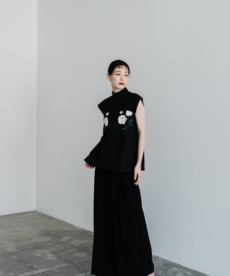 花を着るブラウス#01【芍薬】-black- | iCONOLOGY 花を着るブラウス#01【芍薬】-black- | iCONOLOGY